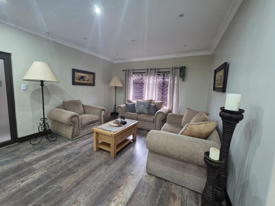 4 Bedroom Property for Sale in Geelhoutpark North West